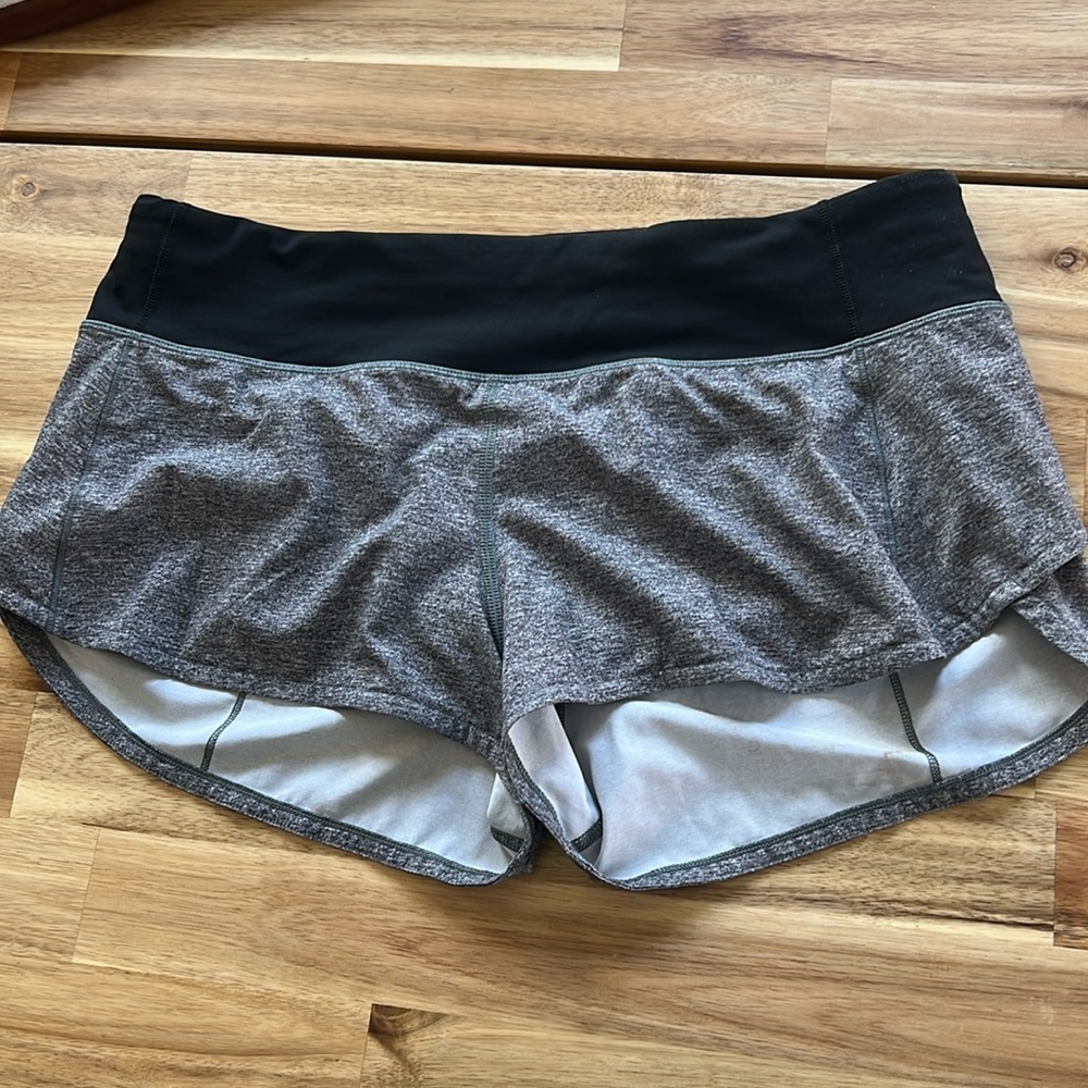 Like New Lululemon Speed-up Low Rise Lined Shorts 2.5”